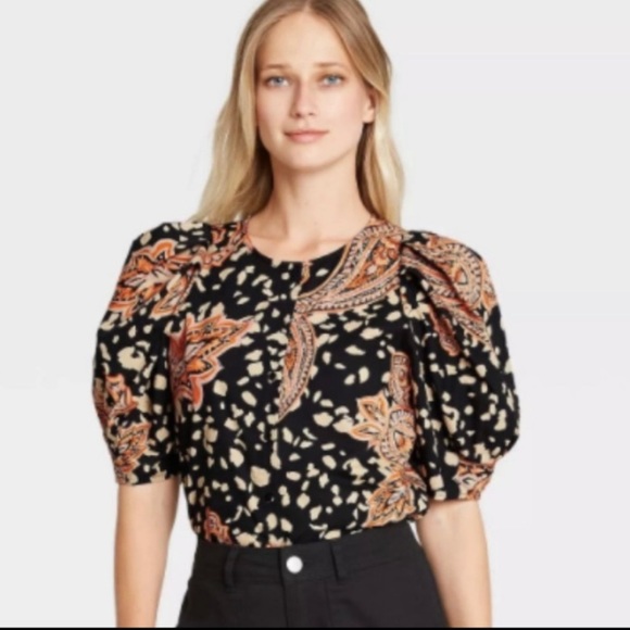 Who What Wear Tops - Who What Wear Puff-Sleeve Button up Top Size XS